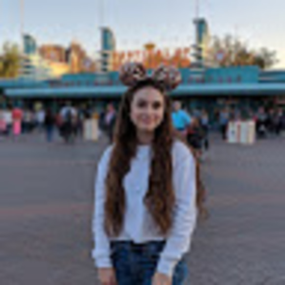 Meet your Posher, Haley - Picture 1 of 1